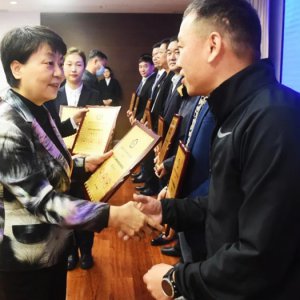 2021安徽省民营企业百强发布会暨百强民营企业走进阜阳活动举行