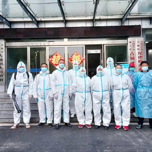 中青安防服务队 抗击疫情共聚力