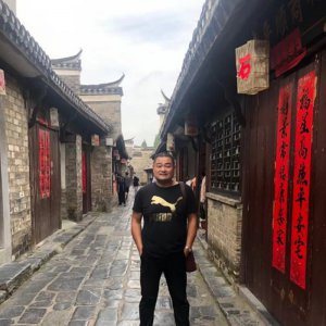 十七载尺规绘春秋 师者仁心引航青春 ——记阜阳市城郊中学代俊俊老师