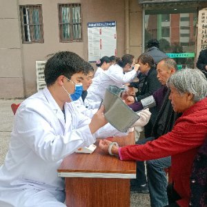 杨庄社区“敬老月”活动暖心举行