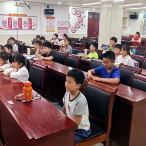 厚植爱国情怀 赓续红色血脉 ——颍州区红色教育走进青舟学堂