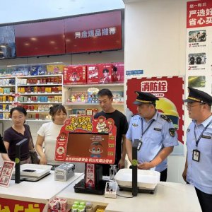 阜阳一地出手！突查赵一鸣等连锁零食店